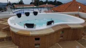 Jacuzzi 240x220 (2)